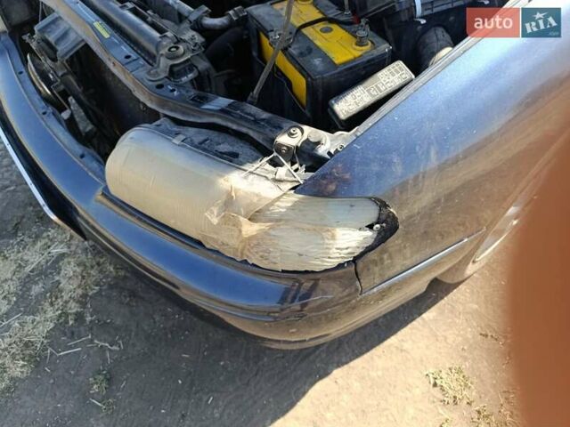 Синий Ниссан Блюберд, объемом двигателя 2 л и пробегом 370 тыс. км за 1200 $, фото 9 на Automoto.ua