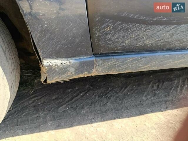 Синий Ниссан Блюберд, объемом двигателя 2 л и пробегом 370 тыс. км за 1200 $, фото 10 на Automoto.ua