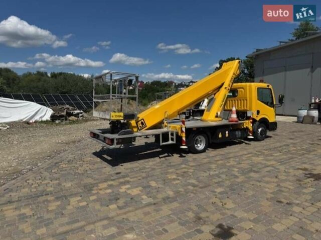 Жовтий Ніссан Кабстар, об'ємом двигуна 2.5 л та пробігом 72 тис. км за 60603 $, фото 6 на Automoto.ua