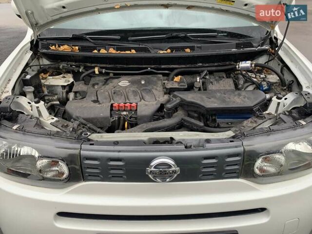 Белый Ниссан Куб, объемом двигателя 1.8 л и пробегом 195 тыс. км за 6000 $, фото 19 на Automoto.ua