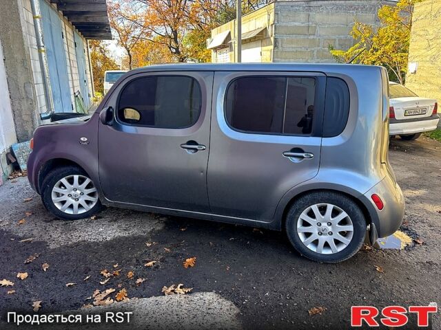 Серый Ниссан Куб, объемом двигателя 1.8 л и пробегом 300 тыс. км за 4700 $, фото 3 на Automoto.ua