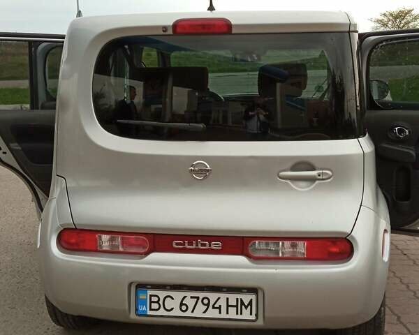Серый Ниссан Куб, объемом двигателя 1.6 л и пробегом 162 тыс. км за 5600 $, фото 8 на Automoto.ua