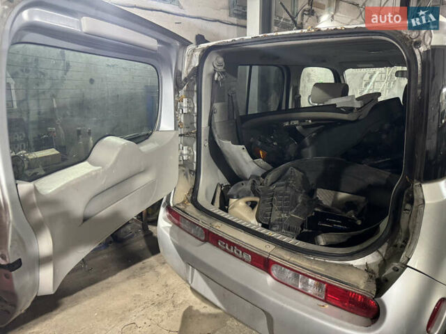 Сірий Ніссан Куб, об'ємом двигуна 1.8 л та пробігом 1 тис. км за 1500 $, фото 5 на Automoto.ua