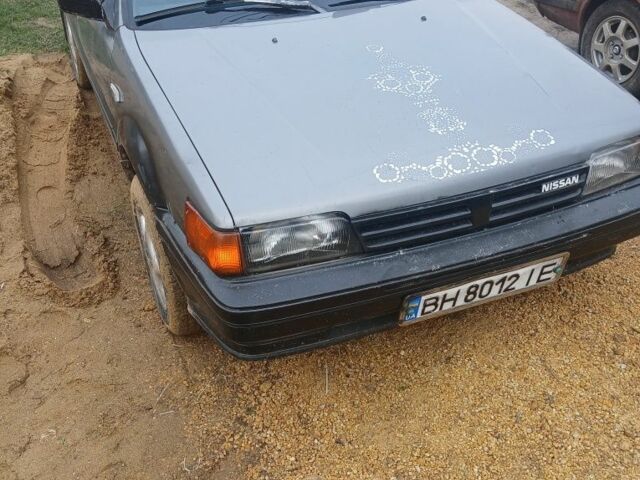 Серый Ниссан Куб, объемом двигателя 1.3 л и пробегом 400 тыс. км за 1700 $, фото 5 на Automoto.ua