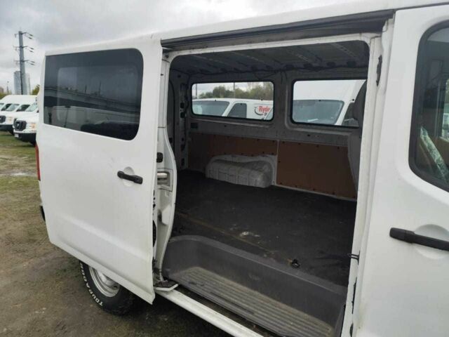 Белый Ниссан Другая, объемом двигателя 4 л и пробегом 128 тыс. км за 27000 $, фото 7 на Automoto.ua