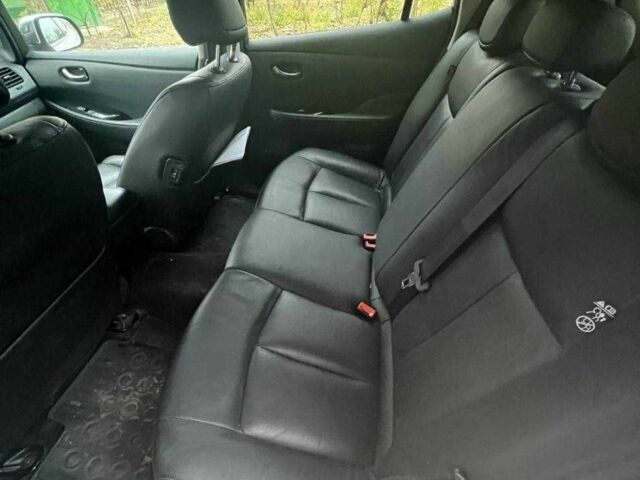 Білий Ніссан Інша, об'ємом двигуна 0 л та пробігом 155 тис. км за 10500 $, фото 1 на Automoto.ua