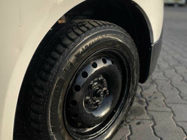 Білий Ніссан Інша, об'ємом двигуна 0 л та пробігом 126 тис. км за 8200 $, фото 22 на Automoto.ua