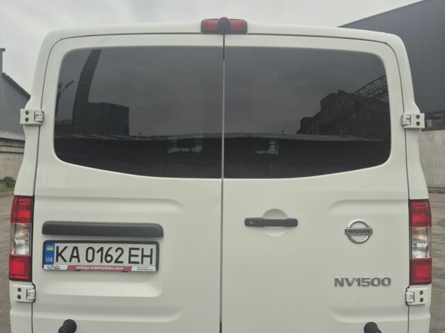 Белый Ниссан Другая, объемом двигателя 4 л и пробегом 59 тыс. км за 16500 $, фото 3 на Automoto.ua
