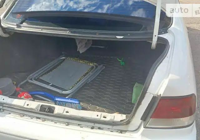 Білий Ніссан Інша, об'ємом двигуна 2 л та пробігом 20 тис. км за 1900 $, фото 7 на Automoto.ua