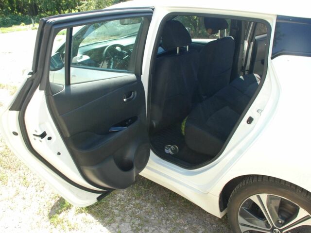 Білий Ніссан Інша, об'ємом двигуна 0 л та пробігом 243 тис. км за 9000 $, фото 6 на Automoto.ua