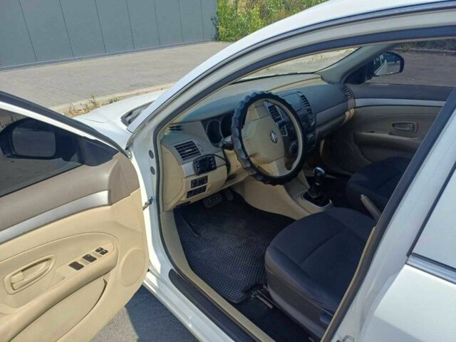 Белый Ниссан Другая, объемом двигателя 0 л и пробегом 83 тыс. км за 8200 $, фото 4 на Automoto.ua