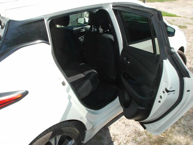 Білий Ніссан Інша, об'ємом двигуна 0 л та пробігом 243 тис. км за 9000 $, фото 7 на Automoto.ua