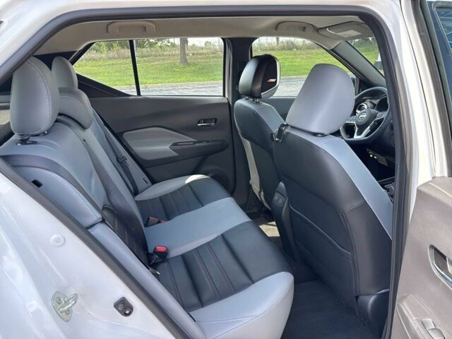 Білий Ніссан Інша, об'ємом двигуна 1.6 л та пробігом 16 тис. км за 12000 $, фото 11 на Automoto.ua