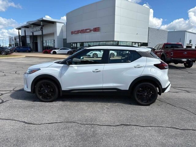 Білий Ніссан Інша, об'ємом двигуна 1.6 л та пробігом 16 тис. км за 12000 $, фото 4 на Automoto.ua