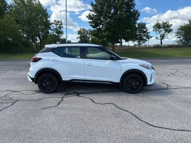 Білий Ніссан Інша, об'ємом двигуна 1.6 л та пробігом 16 тис. км за 12000 $, фото 3 на Automoto.ua