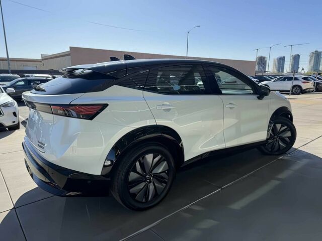 Белый Ниссан Другая, объемом двигателя 0 л и пробегом 20 тыс. км за 18000 $, фото 4 на Automoto.ua