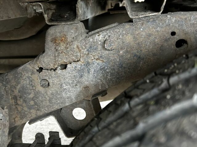 Черный Ниссан Другая, объемом двигателя 2.5 л и пробегом 320 тыс. км за 3933 $, фото 15 на Automoto.ua