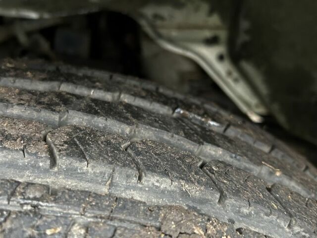 Черный Ниссан Другая, объемом двигателя 2.5 л и пробегом 320 тыс. км за 3933 $, фото 10 на Automoto.ua