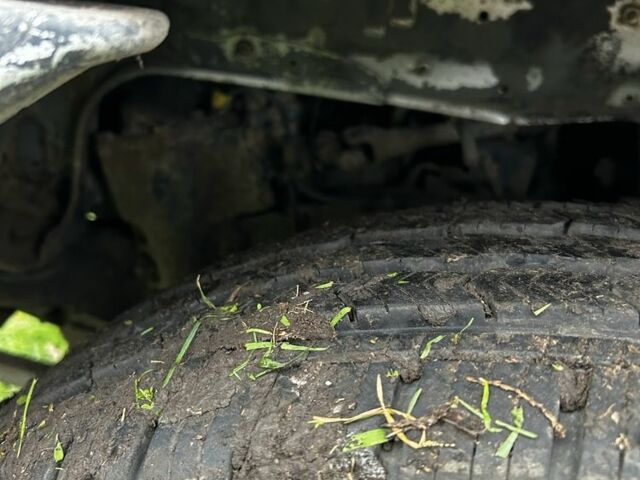 Черный Ниссан Другая, объемом двигателя 2.5 л и пробегом 320 тыс. км за 3933 $, фото 11 на Automoto.ua