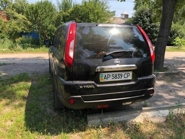 Чорний Ніссан Інша, об'ємом двигуна 2.5 л та пробігом 343 тис. км за 8500 $, фото 3 на Automoto.ua