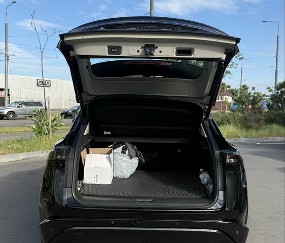 Черный Ниссан Другая, объемом двигателя 0 л и пробегом 6 тыс. км за 30000 $, фото 6 на Automoto.ua