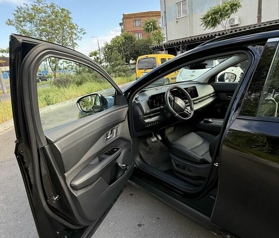 Черный Ниссан Другая, объемом двигателя 0 л и пробегом 6 тыс. км за 30000 $, фото 5 на Automoto.ua