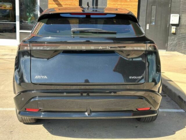 Чорний Ніссан Інша, об'ємом двигуна 0 л та пробігом 19 тис. км за 22300 $, фото 3 на Automoto.ua