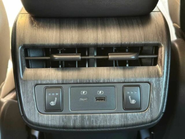 Чорний Ніссан Інша, об'ємом двигуна 0 л та пробігом 19 тис. км за 22300 $, фото 9 на Automoto.ua