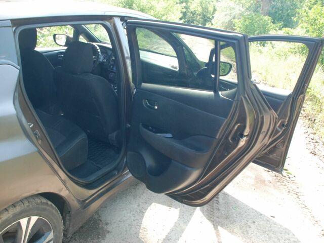 Коричневый Ниссан Другая, объемом двигателя 0 л и пробегом 395 тыс. км за 8000 $, фото 11 на Automoto.ua