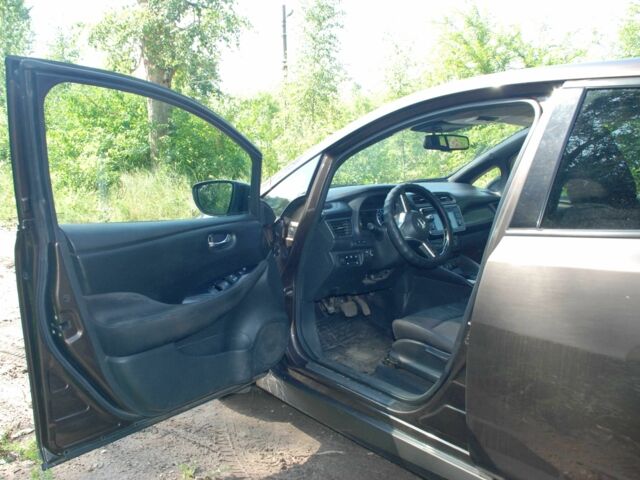 Коричневый Ниссан Другая, объемом двигателя 0 л и пробегом 395 тыс. км за 8000 $, фото 8 на Automoto.ua