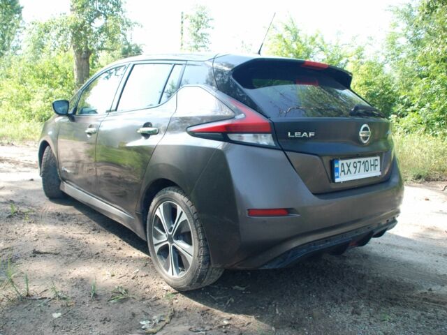 Коричневый Ниссан Другая, объемом двигателя 0 л и пробегом 395 тыс. км за 8000 $, фото 2 на Automoto.ua