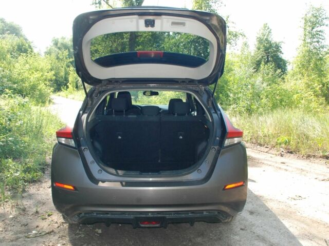 Коричневый Ниссан Другая, объемом двигателя 0 л и пробегом 395 тыс. км за 8000 $, фото 6 на Automoto.ua