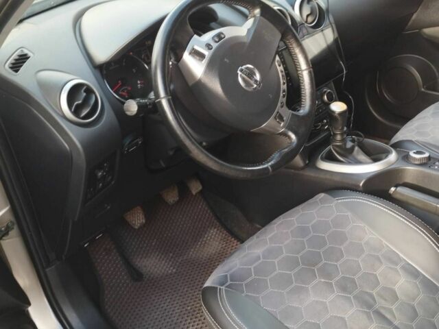 Коричневий Ніссан Інша, об'ємом двигуна 1.6 л та пробігом 400 тис. км за 10500 $, фото 1 на Automoto.ua