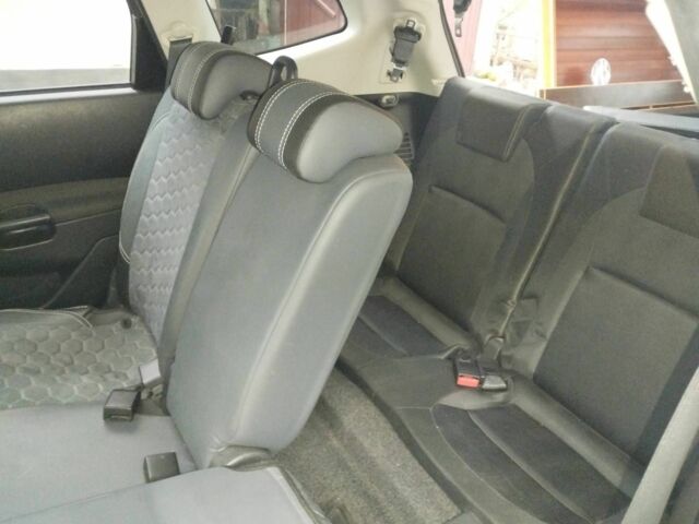 Коричневий Ніссан Інша, об'ємом двигуна 1.6 л та пробігом 400 тис. км за 10500 $, фото 5 на Automoto.ua