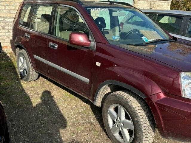 Червоний Ніссан Інша, об'ємом двигуна 2.2 л та пробігом 340 тис. км за 4164 $, фото 4 на Automoto.ua