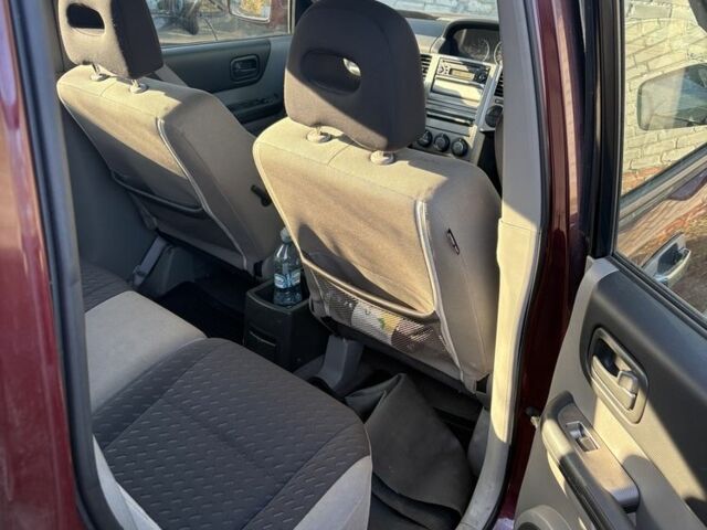 Червоний Ніссан Інша, об'ємом двигуна 2.2 л та пробігом 340 тис. км за 4164 $, фото 2 на Automoto.ua