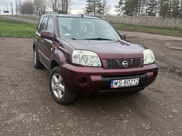 Червоний Ніссан Інша, об'ємом двигуна 2.2 л та пробігом 340 тис. км за 4164 $, фото 1 на Automoto.ua