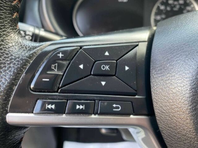 Красный Ниссан Другая, объемом двигателя 1.6 л и пробегом 45 тыс. км за 3200 $, фото 7 на Automoto.ua