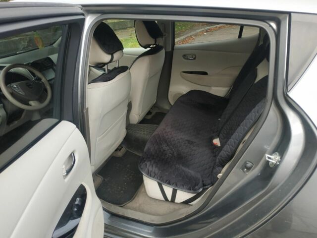 Сірий Ніссан Інша, об'ємом двигуна 0 л та пробігом 160 тис. км за 9999 $, фото 3 на Automoto.ua