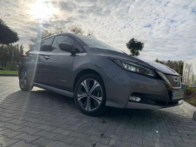 Сірий Ніссан Інша, об'ємом двигуна 0 л та пробігом 104 тис. км за 12900 $, фото 2 на Automoto.ua