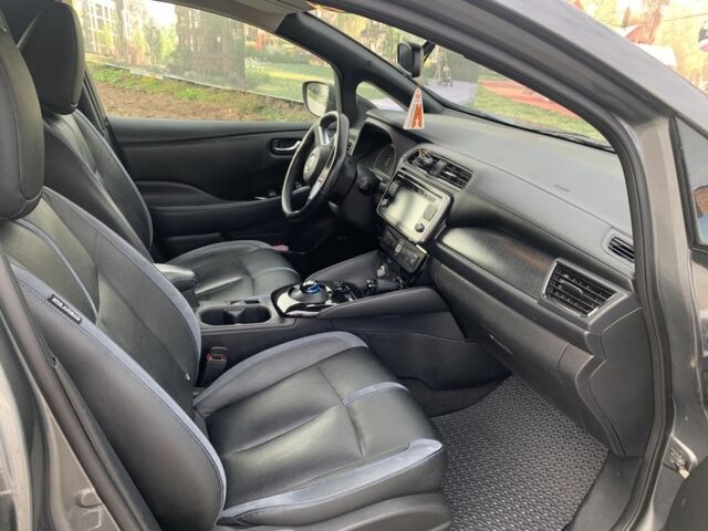 Сірий Ніссан Інша, об'ємом двигуна 0 л та пробігом 104 тис. км за 12900 $, фото 6 на Automoto.ua