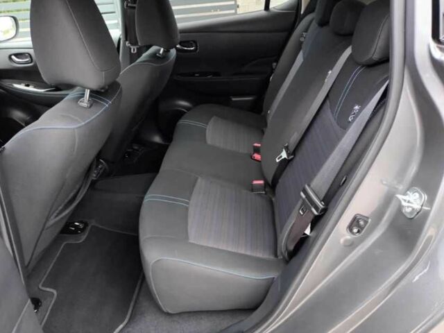 Серый Ниссан Другая, объемом двигателя 0 л и пробегом 35 тыс. км за 12000 $, фото 6 на Automoto.ua