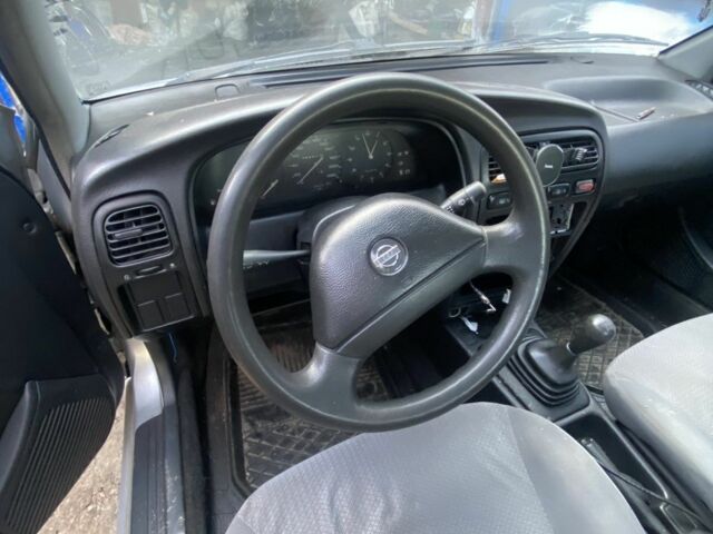 Серый Ниссан Другая, объемом двигателя 2 л и пробегом 390 тыс. км за 1300 $, фото 7 на Automoto.ua