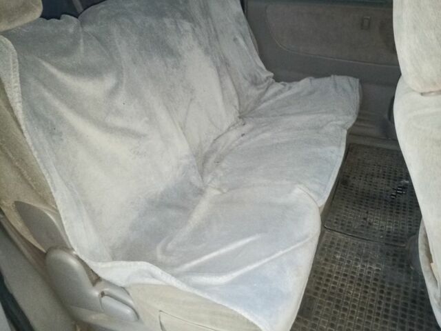 Сірий Ніссан Інша, об'ємом двигуна 2 л та пробігом 320 тис. км за 2300 $, фото 3 на Automoto.ua