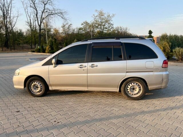 Серый Ниссан Другая, объемом двигателя 1.8 л и пробегом 200 тыс. км за 1200 $, фото 5 на Automoto.ua