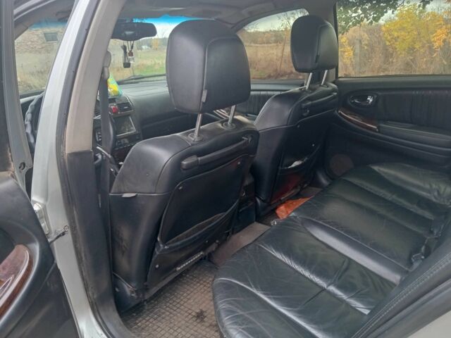 Серый Ниссан Другая, объемом двигателя 3 л и пробегом 390 тыс. км за 1700 $, фото 1 на Automoto.ua