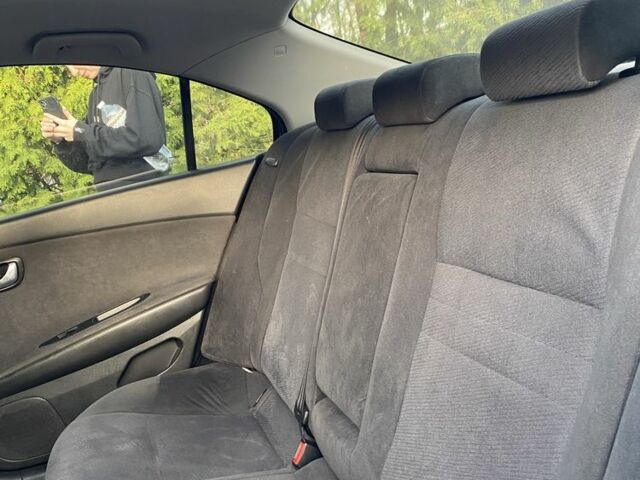 Сірий Ніссан Інша, об'ємом двигуна 2 л та пробігом 318 тис. км за 3700 $, фото 10 на Automoto.ua