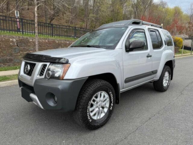 Серый Ниссан Другая, объемом двигателя 4 л и пробегом 77 тыс. км за 12000 $, фото 2 на Automoto.ua