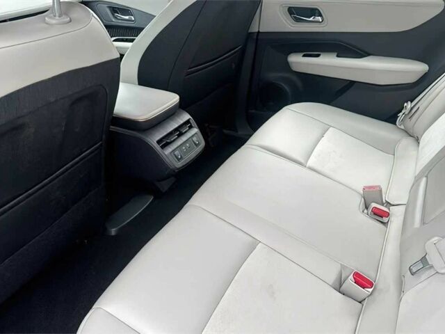 Сірий Ніссан Інша, об'ємом двигуна 0 л та пробігом 19 тис. км за 18000 $, фото 14 на Automoto.ua