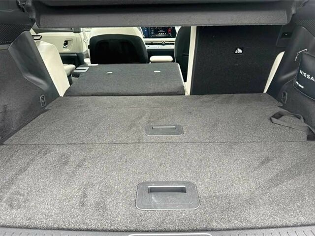 Сірий Ніссан Інша, об'ємом двигуна 0 л та пробігом 19 тис. км за 18000 $, фото 6 на Automoto.ua